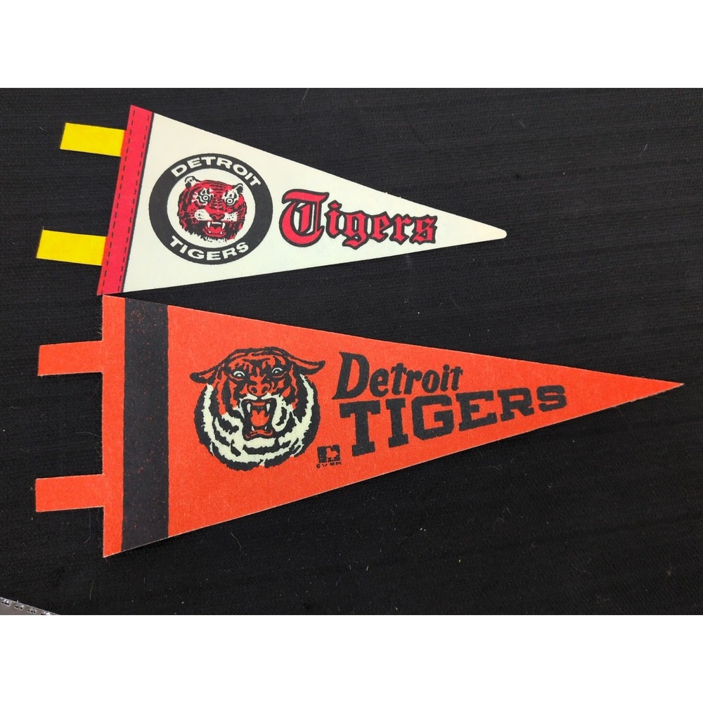 Detroit Tigers Mini Pennant VTG 4"x9"   3.5"X7" MLB Collectible Flag 60s 70s